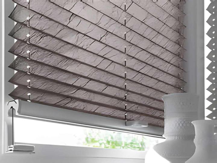  Installation store plissé Laon