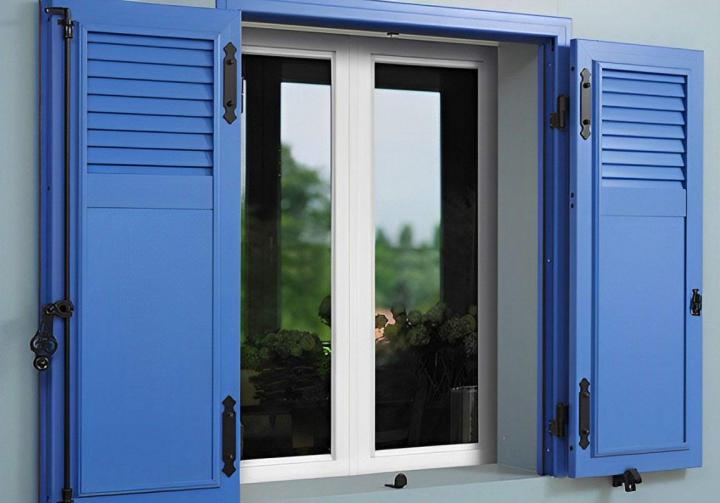 Pose de volets roulants, battants et coulissants.