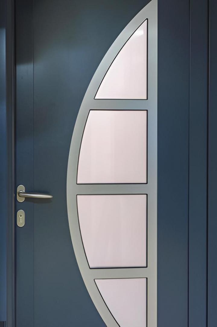 Pose de porte d'entrée alu Laon